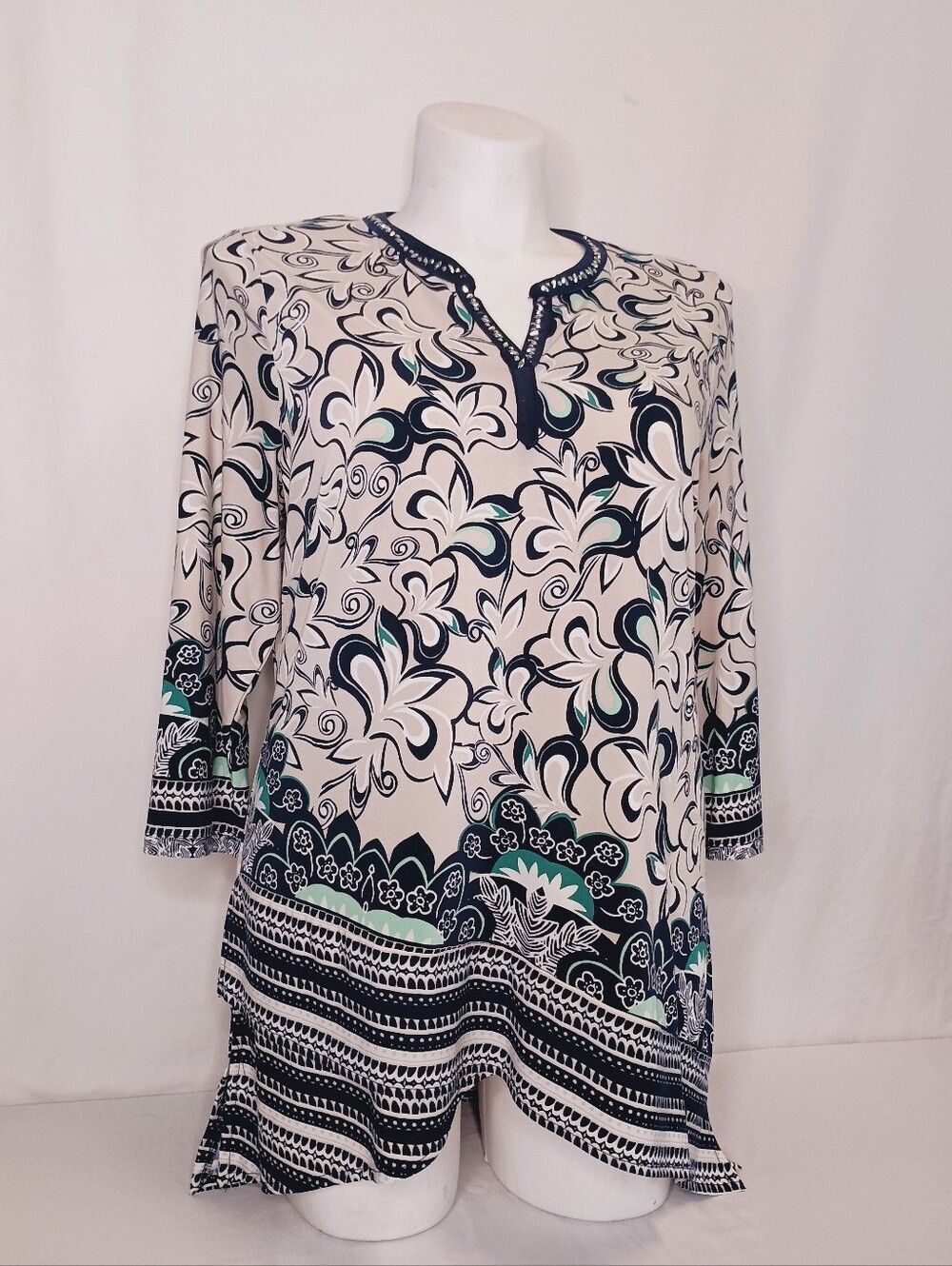 Women's Size Large Floral Print Embellished Tunic Top - Picture 6 of 10